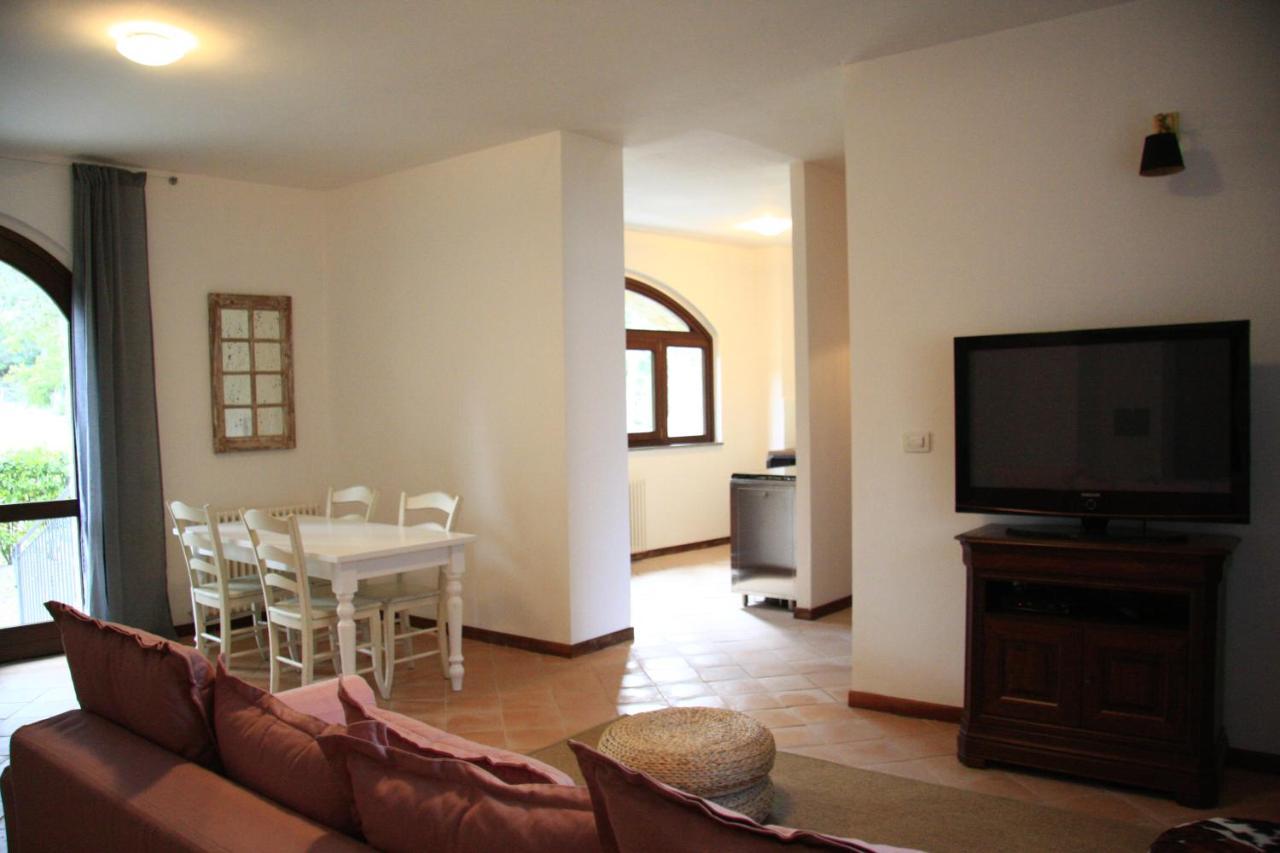 Aparthotel Ht Castello Di Campolongo à Valfabbrica Extérieur photo