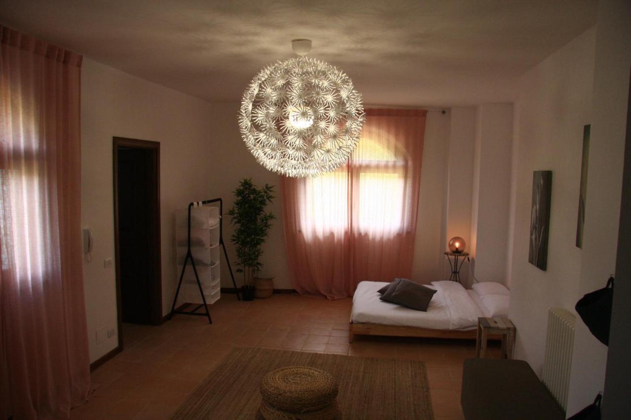 Aparthotel Ht Castello Di Campolongo à Valfabbrica Extérieur photo