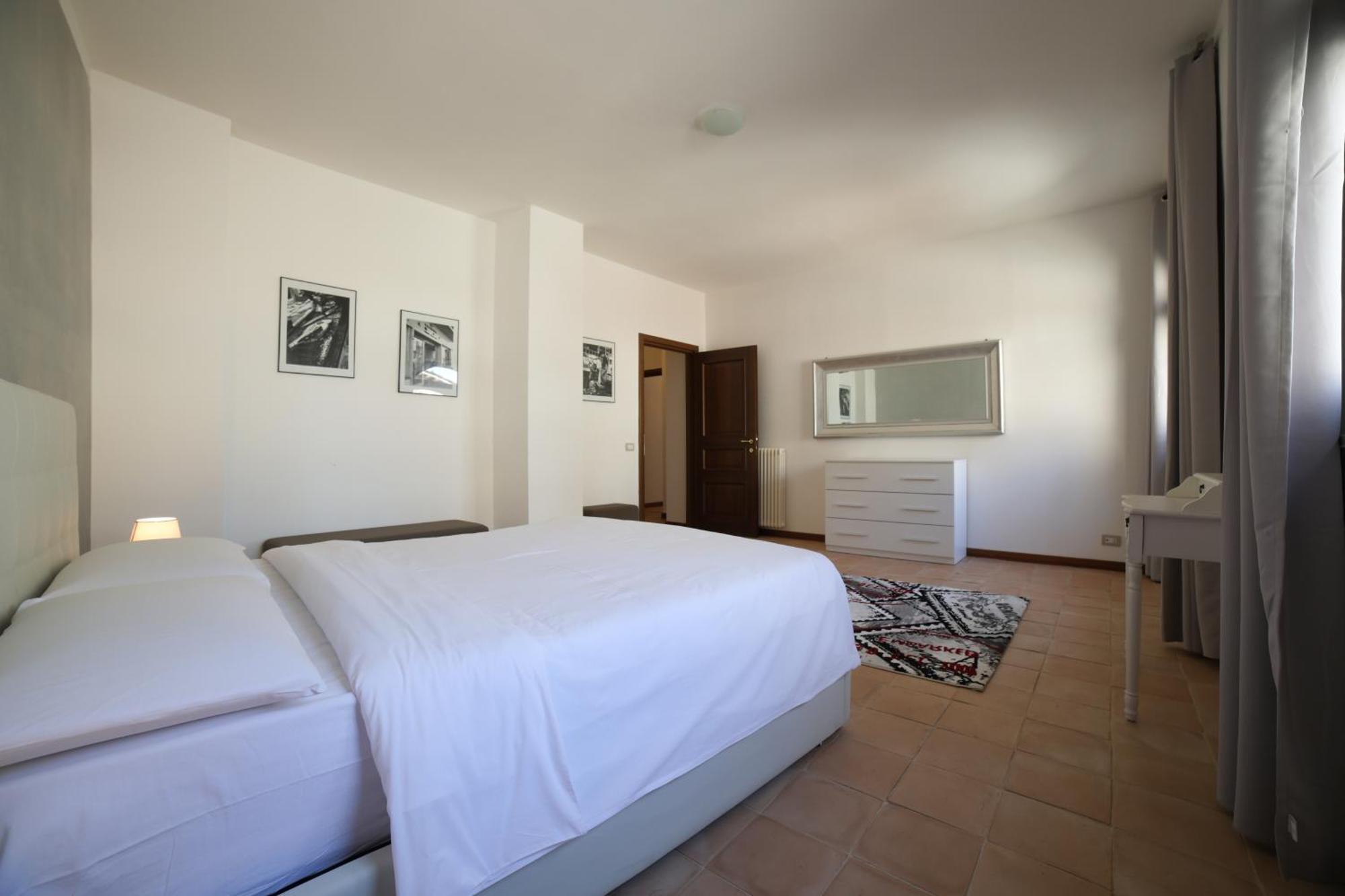 Aparthotel Ht Castello Di Campolongo à Valfabbrica Extérieur photo