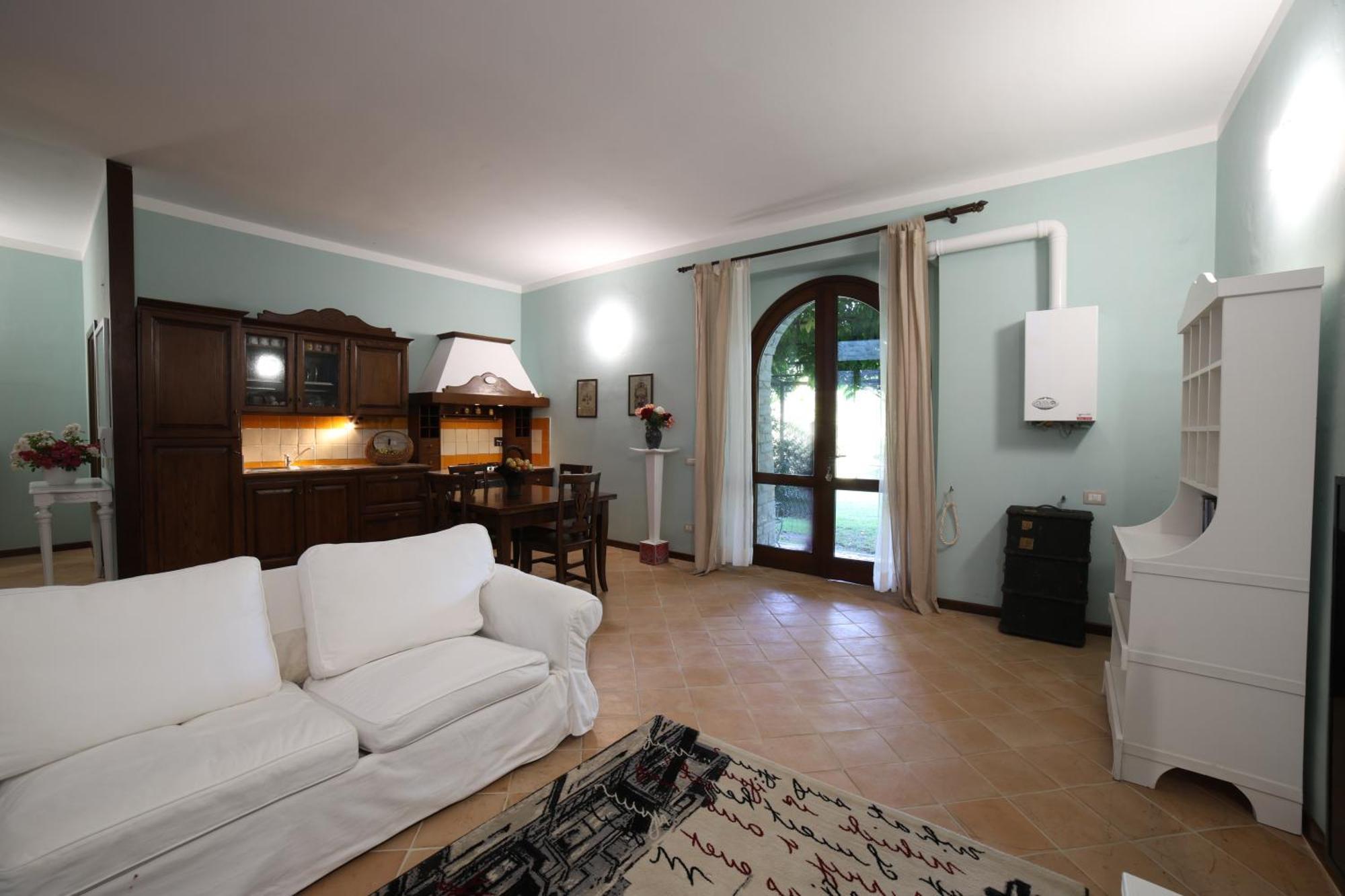 Aparthotel Ht Castello Di Campolongo à Valfabbrica Extérieur photo