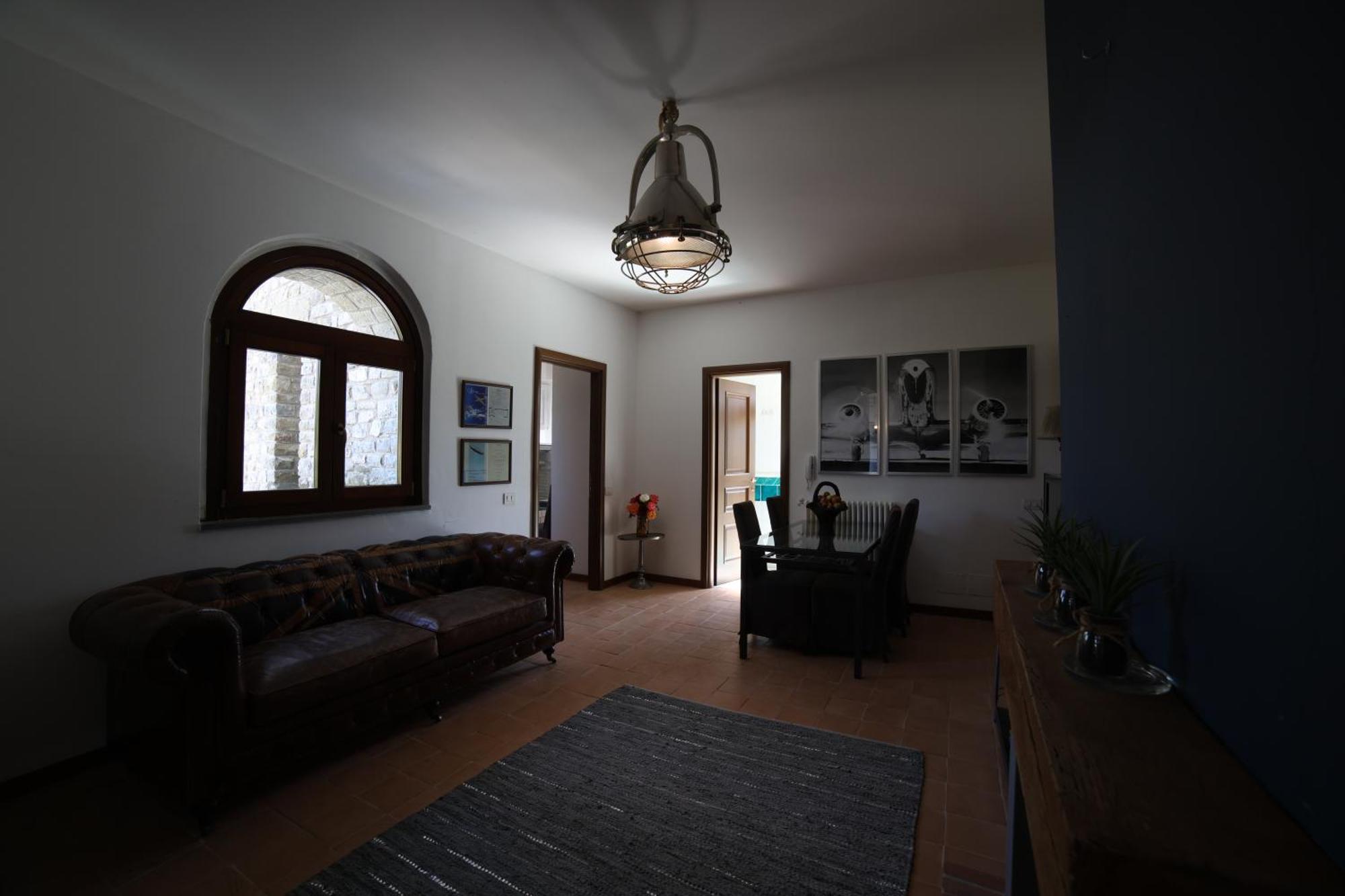 Aparthotel Ht Castello Di Campolongo à Valfabbrica Extérieur photo