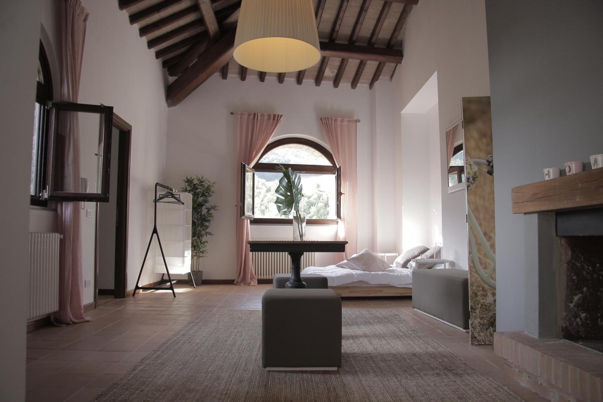 Aparthotel Ht Castello Di Campolongo à Valfabbrica Extérieur photo