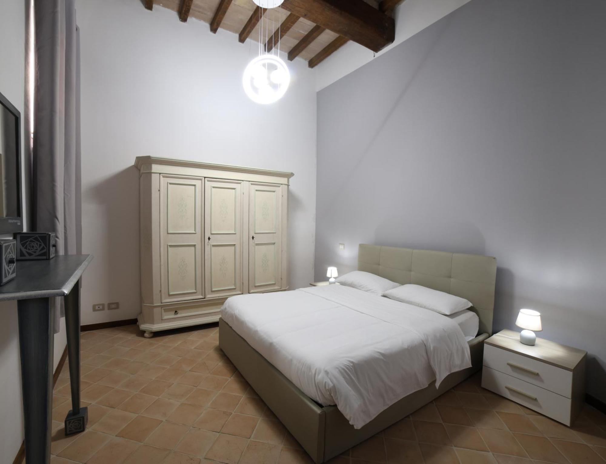 Aparthotel Ht Castello Di Campolongo à Valfabbrica Extérieur photo
